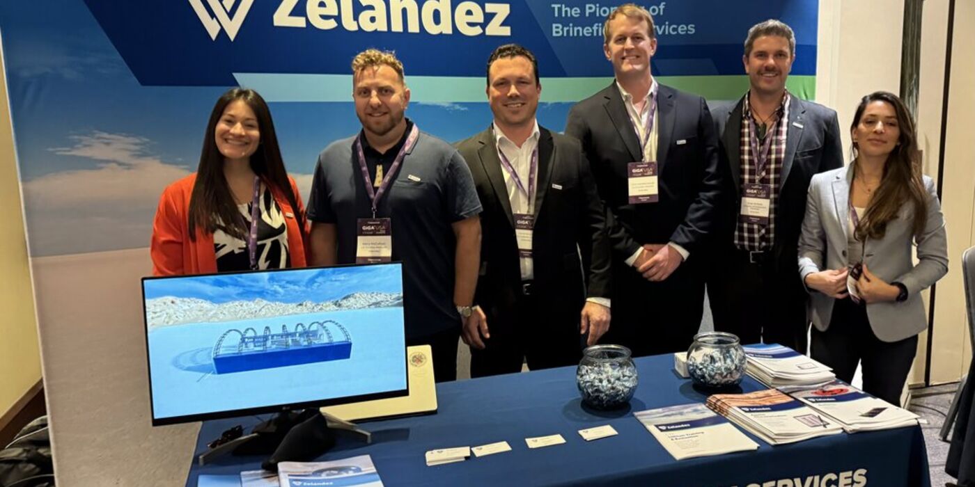 Zelandez team at conference booth